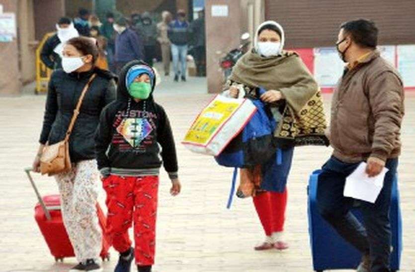 राजस्थान में दो महीनों में टूट सकते हैं सर्दी के रेकॉर्ड, फतेहपुर में तापमान 4.6 डिग्री राजस्थान में दो महीनों में टूट सकते हैं सर्दी के रेकॉर्ड, फतेहपुर में तापमान 4.6 डिग्री