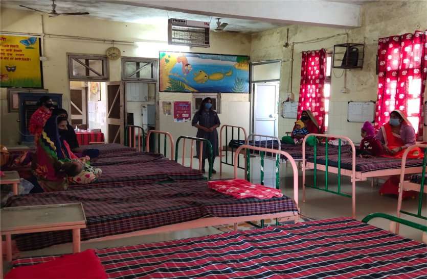Malnourished children not reaching NRC एनआरसी तक नहीं पहुंच रहे कुपोषित बच्चे, खाली पड़े रहते हैं पलंग