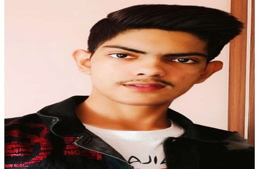 Raunit Raj is making headlines with a big bang in small age छोटी सी उमर में बड़ा धमाल कर सुर्खियों में आ रहे रौनित राज