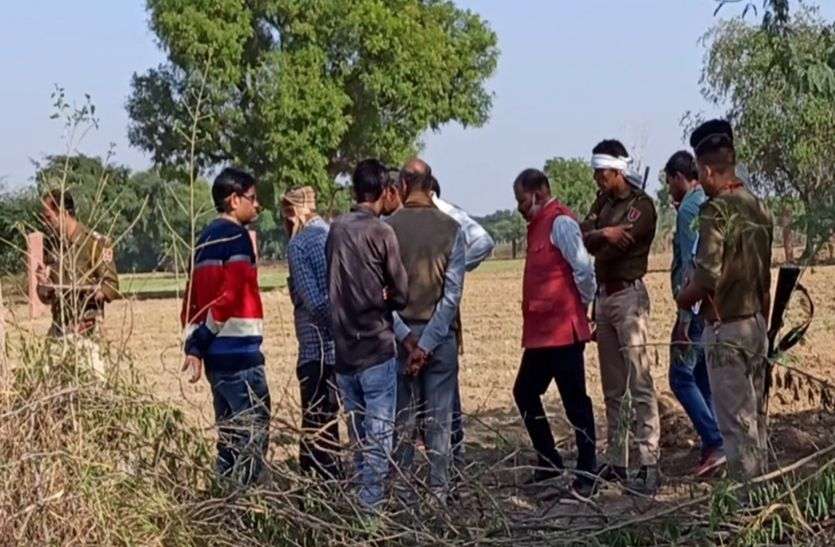 Motivation, youth leader and stone trader Motilal Meena attacked in relation to progress प्रधानी को लेकर रंजिश, युवा नेता एवं पत्थर व्यापारी मोतीलाल मीणा पर हुआ हमला