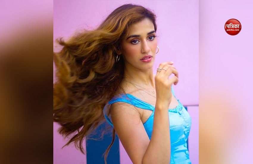 disha_patani_blue_dress.jpg