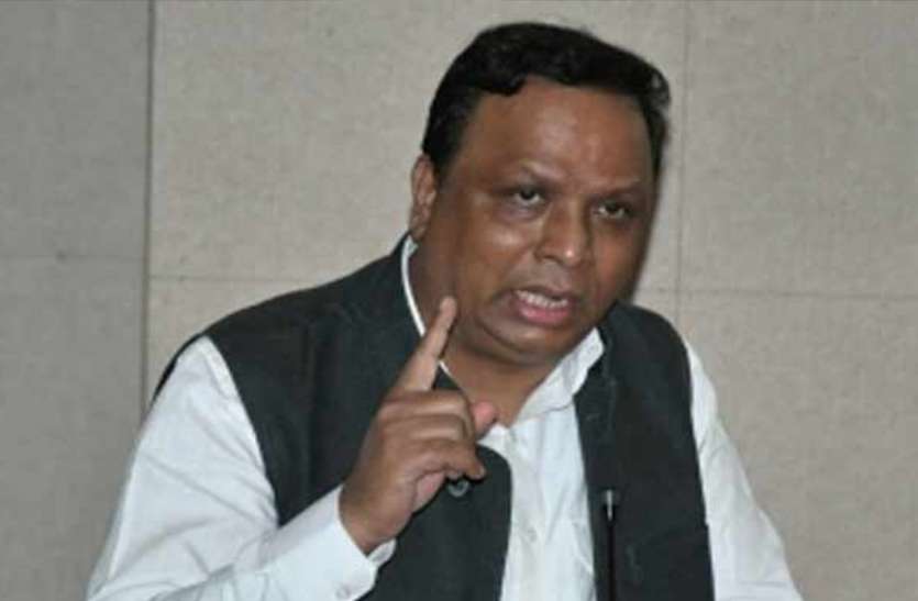footbal.jpg एमसीए के पूर्व अध्यक्ष आशीष शेलार बीएफआई अध्यक्ष पद का चुनाव लड़ेंगे