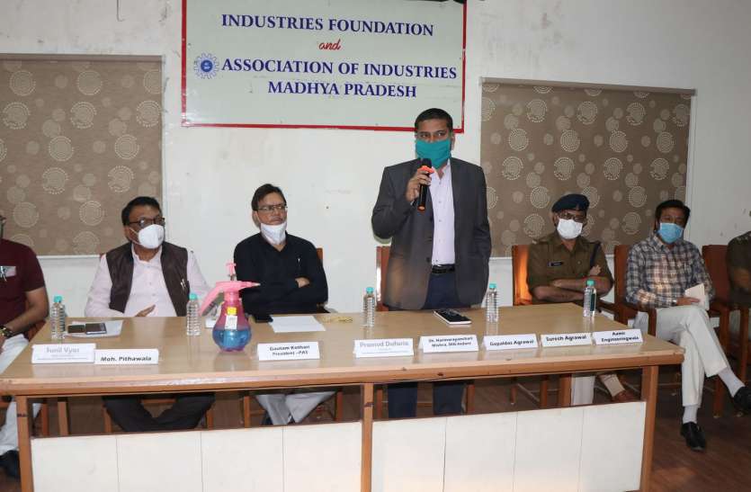खड़ी कराई के नाम पर अवैध वसूली बर्दाश्त नहीं : डीआइजी खड़ी कराई के नाम पर अवैध वसूली बर्दाश्त नहीं : डीआइजी
