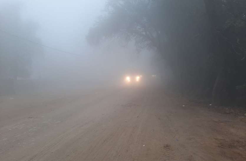 weather update हवाओं के रुख से बदल रहा पल-पल मौसम का मिजाज, फतेहपुर का पारा पहुंचा जमाव बिंदु के नजदीक