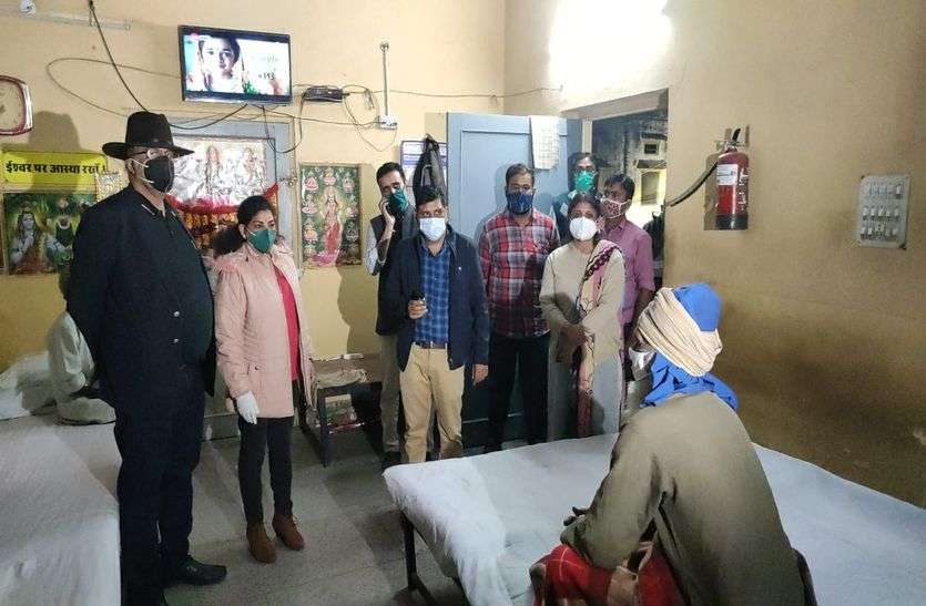 सुप्रीम कोर्ट की ओर से गठित कमेटी अध्यक्ष पहुंचे आश्रय स्थल सुप्रीम कोर्ट की ओर से गठित कमेटी अध्यक्ष पहुंचे आश्रय स्थल