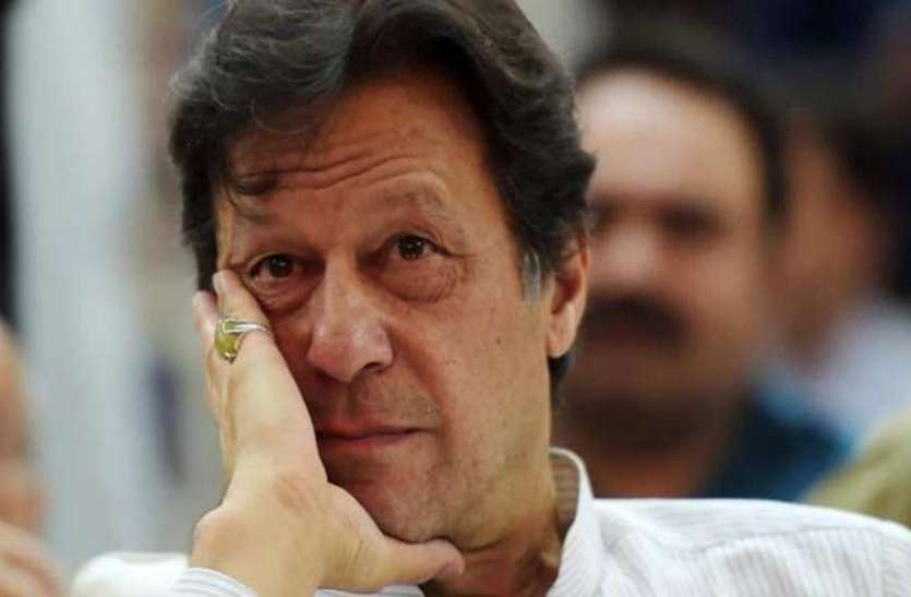 imran_khan.jpg Pakistan: इमरान खान की बढ़ेगी मुश्किलें! सभी विपक्षी सांसद और विधायक आज दे सकते हैं इस्तीफा