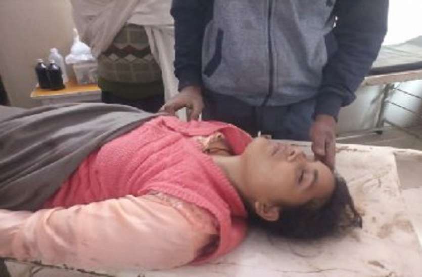 murder.jpg तीन तलाक का मुकदमा लिखाने पर सास और पत्नी काे गाेली मारी