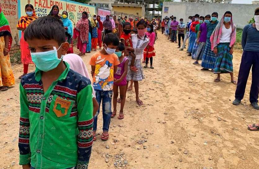 hunger.jpg Hunger Index: 11 राज्यों के 45 प्रतिशत लोगों ने लिया खाने के लिए उधार