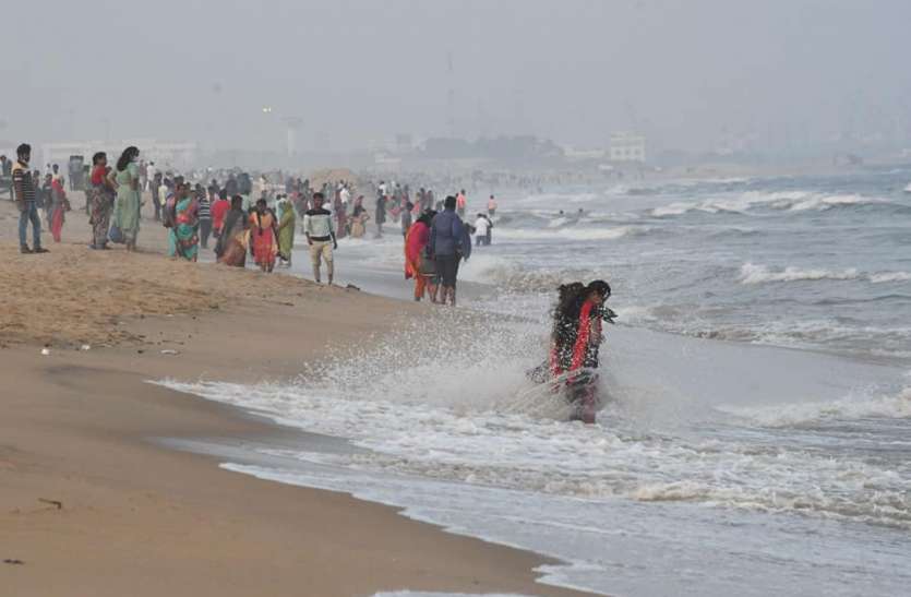 Chennai's Marina Beach re-opens for public after 8-month gap मरीना बीच सहित तमिलनाडु में आठ माह बाद सभी पर्यटनस्थल, बीच खुले