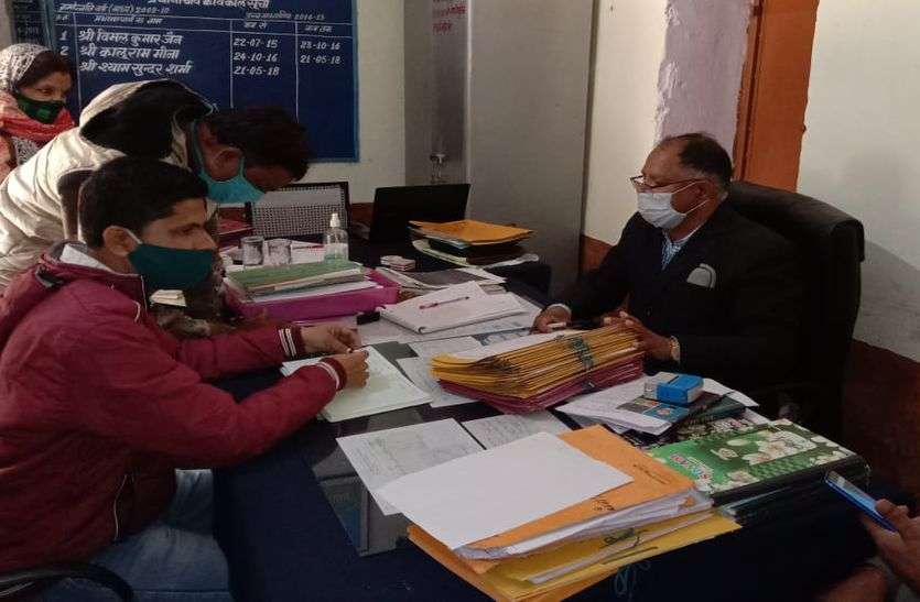 निरीक्षण में दैनन्दिनी डायरी मिली अधूरी निरीक्षण में दैनन्दिनी डायरी मिली अधूरी