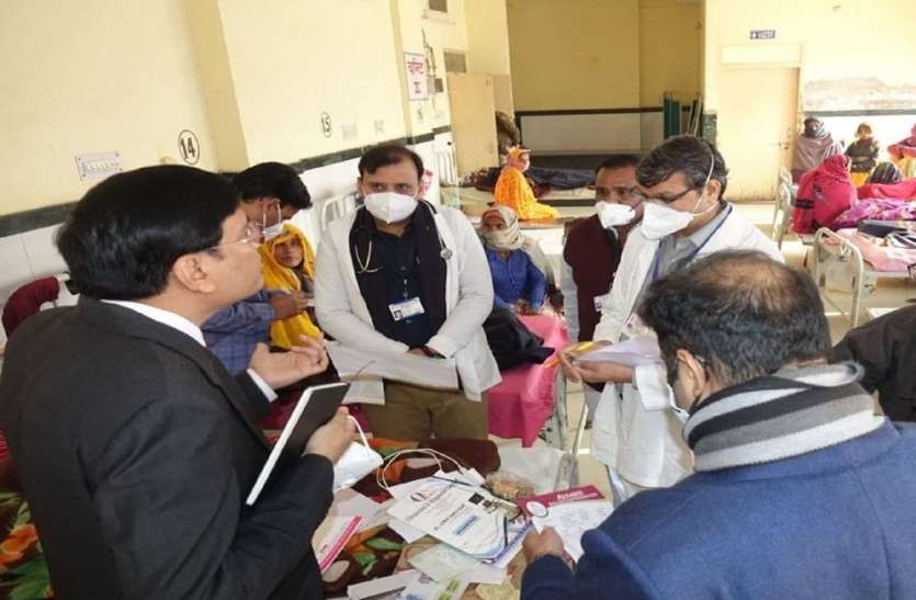 दौसा: संभागीय आयुक्त के निरीक्षण में खुली पोल, लगाई फटकार दौसा: संभागीय आयुक्त के निरीक्षण में खुली पोल, लगाई फटकार