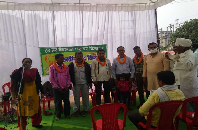 कृषि कानूनों को रद्द करने की मांग को लेकर भूख हड़ताल जारी कृषि कानूनों को रद्द करने की मांग को लेकर भूख हड़ताल जारी
