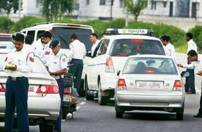 hsrp.jpg हाई सिक्योरिटी नंबर प्लेट का नियम हुआ लागू, पकड़े जाने पर कट रहा 5500 रुपए का चालान