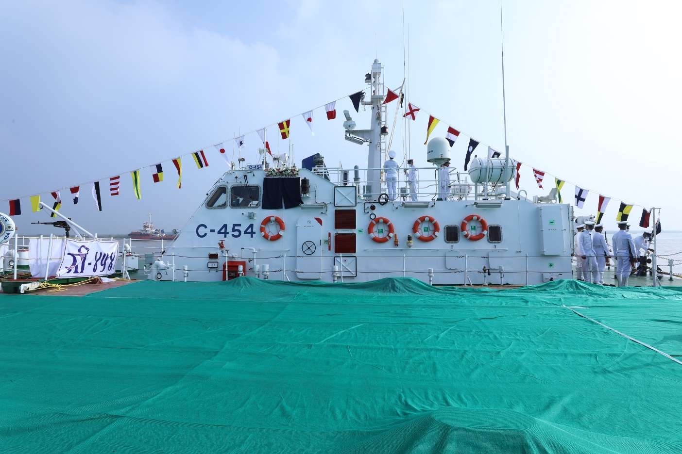 INTERCEPTOR BOAT : पाकिस्तान की सीमा से सटे जखो बन्दरगाह पर और मजबूत होगी सुरक्षा