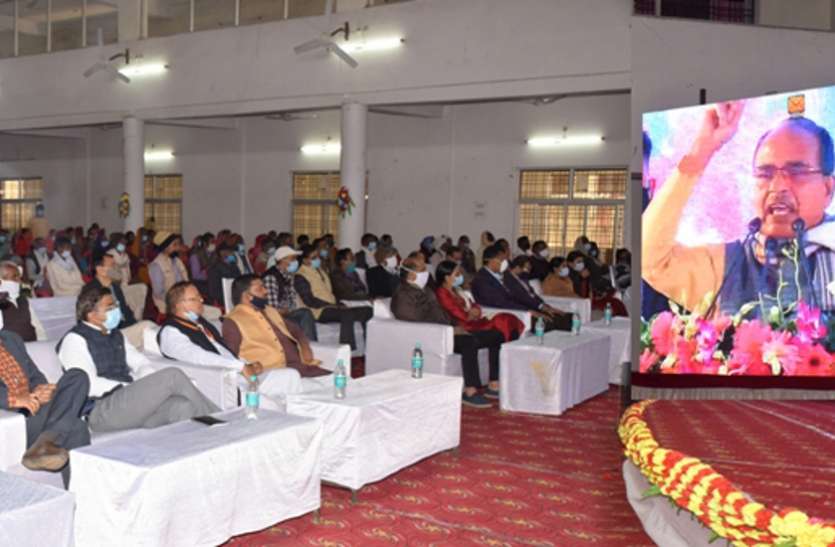 Singrauli farmers get benefits of schemes, PM and CM promised सिर्फ एक क्लिक और मालामाल हो गए किसान, प्रधानमंत्री व मुख्यमंत्री ने किया एक और वादा