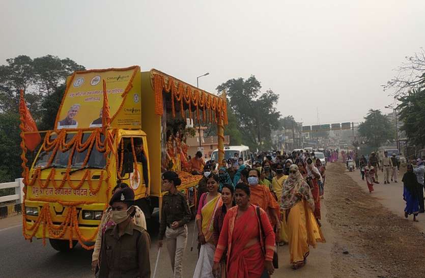 राम वनगमन पर्यटन रथयात्रा और बाइक रैली का राजिम में भव्य स्वागत राम वनगमन पर्यटन रथयात्रा और बाइक रैली का राजिम में भव्य स्वागत