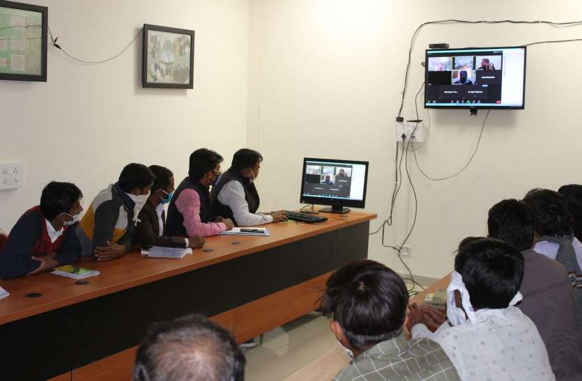 युवाओं के पलायन को रोकने की महत्ती योजना आर्या युवाओं के पलायन को रोकने की महत्ती योजना आर्या