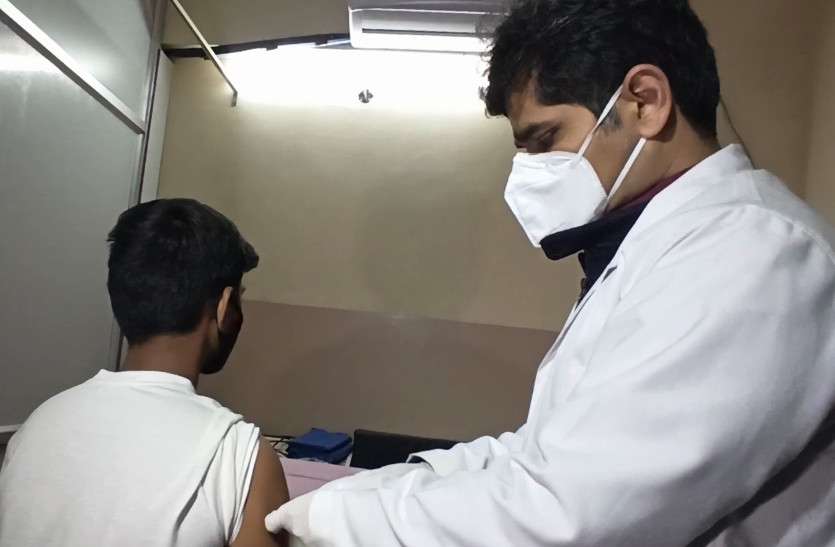covid 19 Covaxin third trial begins in Jaipur भारत बायोटेक के ‘को-वैक्सीन‘ का तीसरा ट्रायल जयपुर में शुरू, 130 वॉलेंटियर्स को लगाई गई डोज