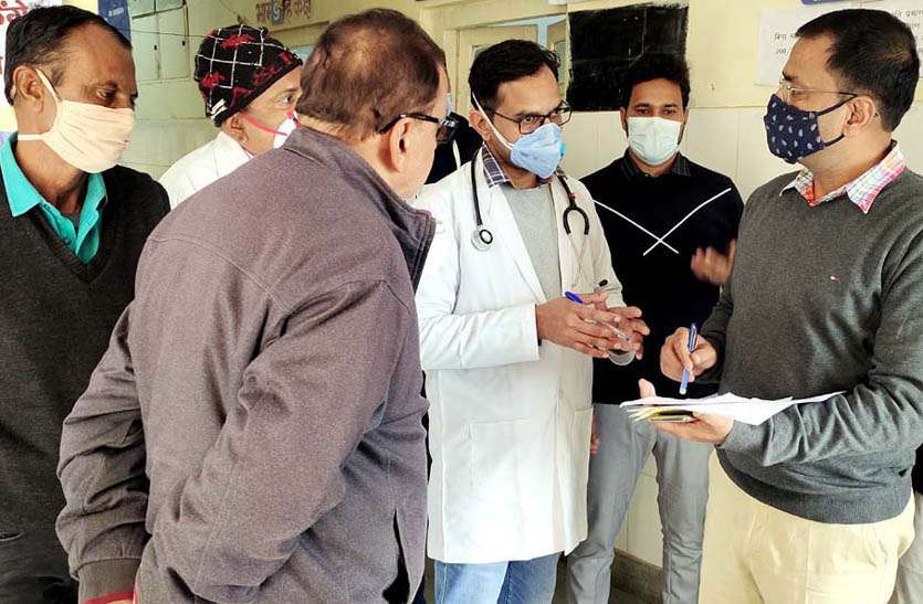 स्टोर में होने के बाद भी मरीजों को नही दी दवाई स्टोर में होने के बाद भी मरीजों को नही दी दवाई