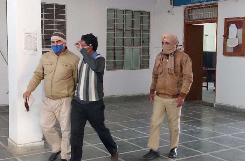 मेडिकल स्टोर संचालक नशीली दवा तस्करी का दोषी, 15 साल कठोर कारावास की सजा मेडिकल स्टोर संचालक नशीली दवा तस्करी का दोषी, 15 साल कठोर कारावास की सजा