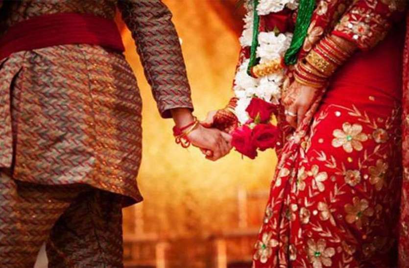 meerut2.jpg फरहा बनी माही ने प्रेमी के साथ मंदिर में लिए सात फेरे, दोनों संप्रदायों में रोष