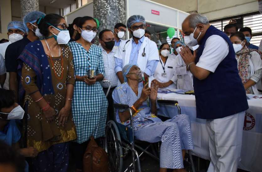 कोरोना के खिलाफ 113 दिन तक जंग, परास्त कर घर लौटे देवेन्द्रभाई कोरोना के खिलाफ 113 दिन तक जंग, परास्त कर घर लौटे देवेन्द्रभाई