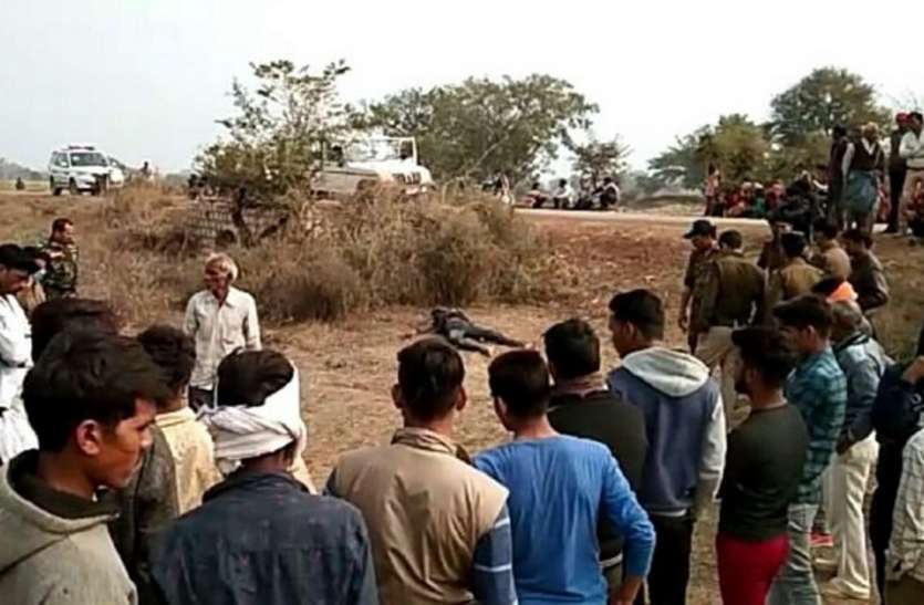 पत्नी के प्रेमी ने दोस्त के साथ मिलकर पति की रस्सी से गला दबाकर की थी हत्या पत्नी के प्रेमी ने दोस्त के साथ मिलकर पति की रस्सी से गला दबाकर की थी हत्या