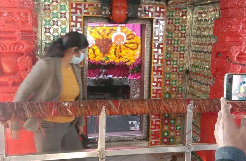 The artisan thieves who brought Dhanop Mata died धनोप माता पर जो कारीगर चोरों का लाया, वो ही मर गया