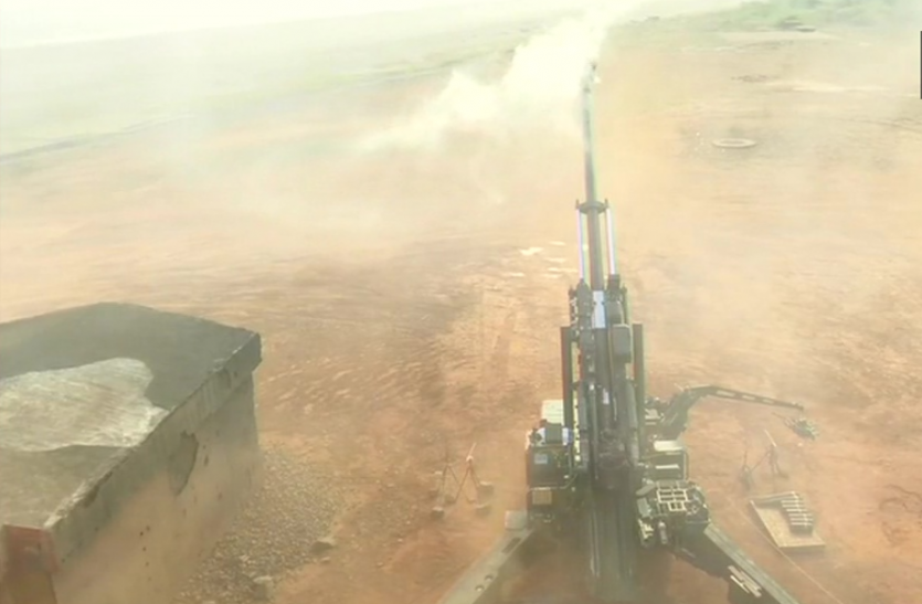 howitzer top Odisha : सेना की तैयारी, बालासोर फायरिंग रेंज में हॉवित्जर तोप से गोलीबारी