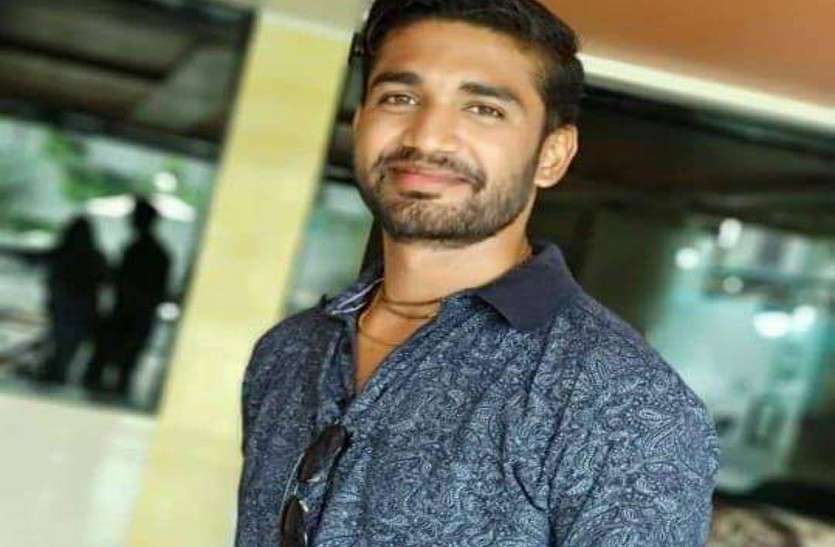 बाइक से घर लौट रहे युवा उप सरपंच व बंग समाज के सचिव की सड़क हादसे में दर्दनाक मौत बाइक से घर लौट रहे युवा उप सरपंच व बंग समाज के सचिव की सड़क हादसे में दर्दनाक मौत
