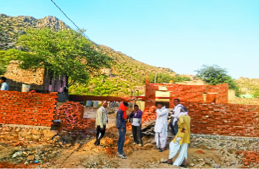 घटिया निर्माण सामग्री का आरोप घटिया निर्माण सामग्री का आरोप