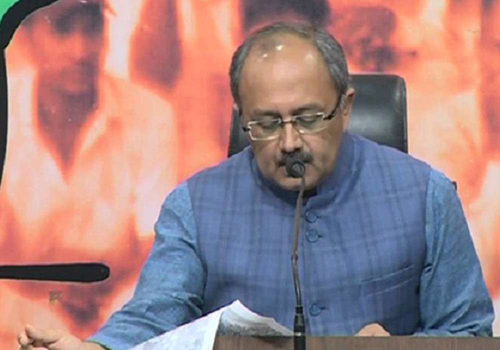 किसानों के लिए सीएम योगी का तोहफा, यूपी बनेगा आर्गेनिक खेती का हब, गंगा के दोनों किनारों पर होगी खेती