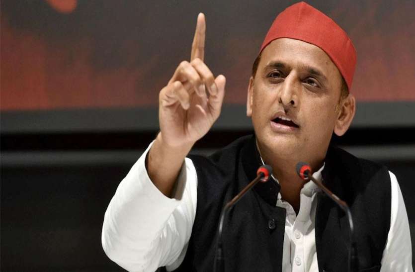 किसान दिवस पर देश का किसान सड़कों पर संघर्ष करने को मजबूर : अखिलेश यादव किसान दिवस पर देश का किसान सड़कों पर संघर्ष करने को मजबूर : अखिलेश यादव