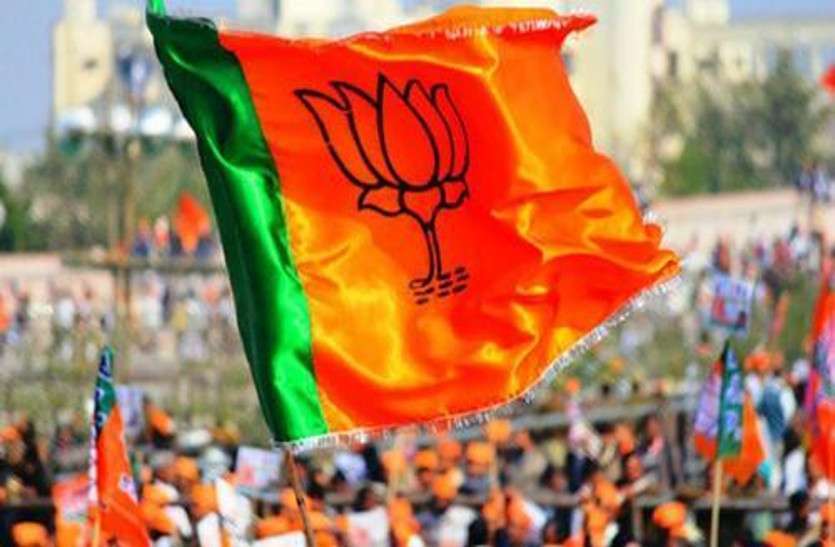 bjpbg.jpg राष्ट्रीय संगठन सह महामंत्री शिव प्रकाश की नजर बंगाल के साथ छत्तीसगढ़ पर भी, पवन साय से ली है जानकारी