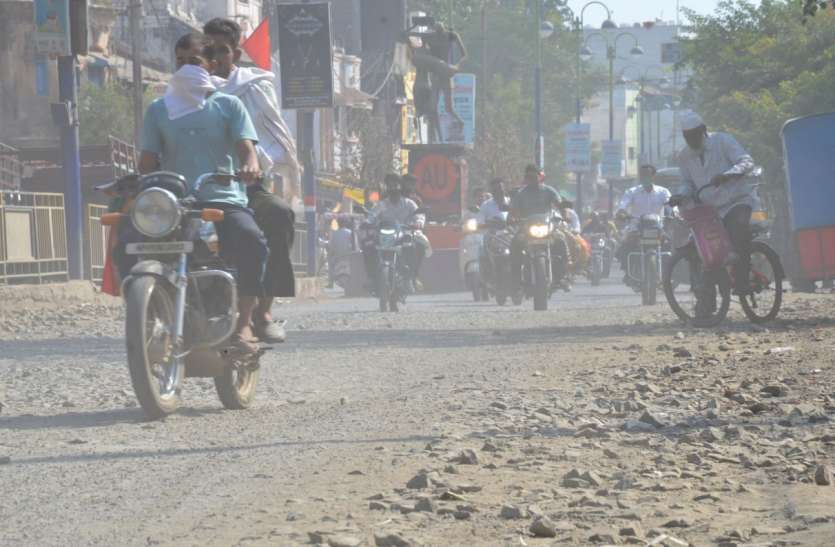 दो माह में बिगड़ गई शहर की आबोहवा दो माह में बिगड़ गई शहर की आबोहवा