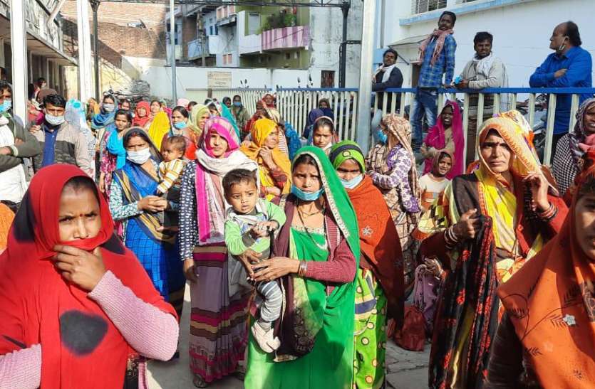एक दिन में तीस ऑपरेशन सर्जन की कमी पड़ रही भारी, नसबंदी ऑपरेशन के लिए दिनभर इंतजार