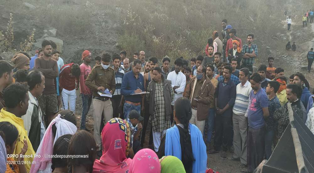 16 साल से बंद पड़ी खदान में कोयला निकालते गिरी चट्टान, दबकर महिला की दर्दनाक मौत