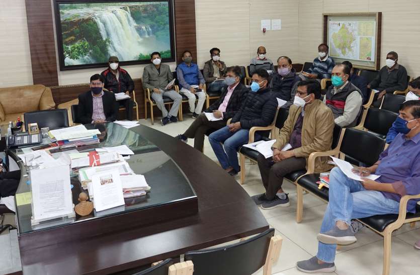 निर्माणाधीन परियोजनाओं को तय समय पर पूरा करें निर्माणाधीन परियोजनाओं को तय समय पर पूरा करें