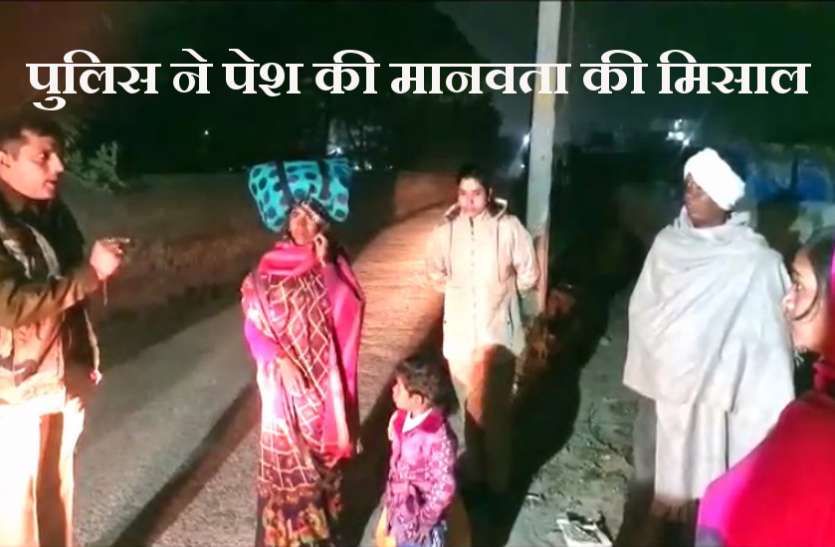 greater-noida.jpg रात के अंधेरे में रास्ता भटकी महिला और 3 वर्षीय बच्ची के लिए पुलिस बनी मसीहा, सुरक्षित मंजिल तक पहुंचाया