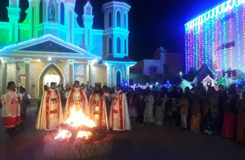 प्रभु यीशू के जन्मोत्सव पर भी कोरोना संक्रमण का साया प्रभु यीशू के जन्मोत्सव पर भी कोरोना संक्रमण का साया