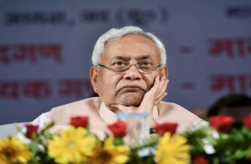 नीतीश कुमार को झटका, छह विधायक JDU छोड़ BJP में शामिल नीतीश कुमार को झटका, छह विधायक JDU छोड़ BJP में शामिल