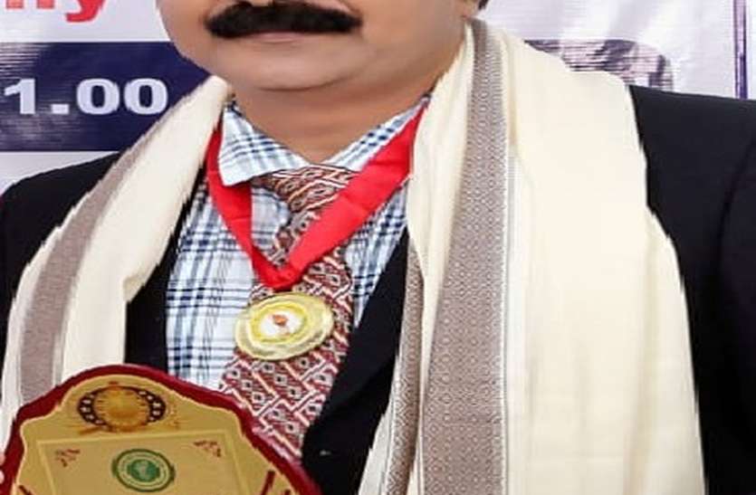 प्रो. रमेश मकवाना को बेस्ट लीडरशिप अवार्ड प्रो. रमेश मकवाना को बेस्ट लीडरशिप अवार्ड