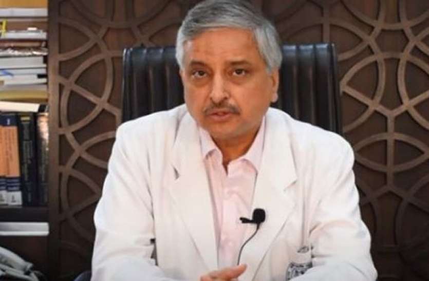 aiims Director randeep guleria महीने में दो बार रूप बदलता है Corona का नया स्ट्रेन, एम्स डायरेक्टर ने ये दी हिदायत