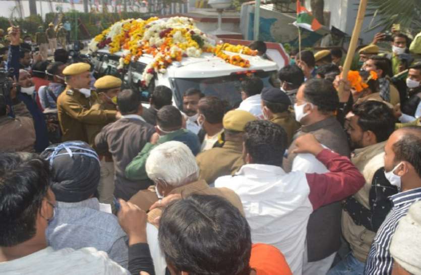 can.jpg कोटा में रोका माकन व डोटासरा का काफिला