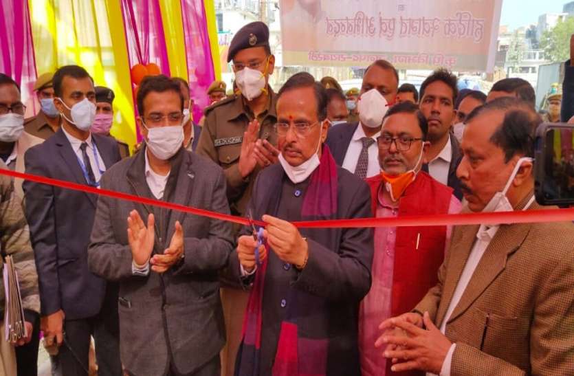 जिले के किसानों के समस्त ब्लाकों में खण्ड स्तरीय कृषि निवेश मेला,प्रधानमंत्री के भाषण को किसानो ने सुना एलईडी टीवी के माध्यम से जिले के किसानों के समस्त ब्लाकों में खण्ड स्तरीय कृषि निवेश मेला,प्रधानमंत्री के भाषण को किसानो ने सुना एलईडी टीवी के माध्यम से