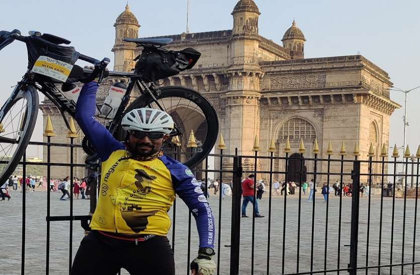 कोटा के युवा साइकिलिस्ट ने पूरी की दिल्ली से मुंबई की राइड कोटा के युवा साइकिलिस्ट ने पूरी की दिल्ली से मुंबई की राइड