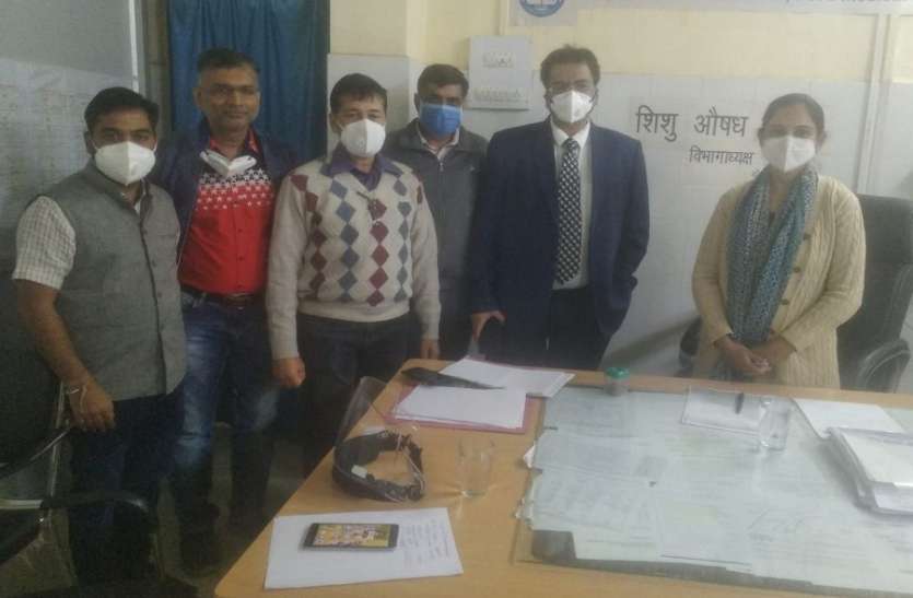 जेके लोन अस्पताल में शिशु औषध विभाग में विभागाध्यक्ष ने पद्भार संभाला जेके लोन अस्पताल में शिशु औषध विभाग में विभागाध्यक्ष ने पद्भार संभाला