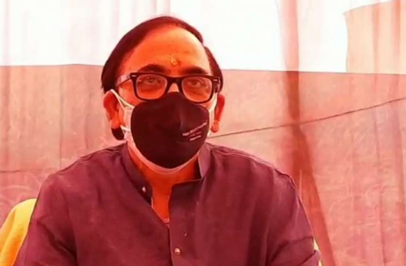 केंद्रीय मंत्री का तंज- राहुल की समझदारी में थोड़ी दिक्कत, कहा- कभी-कभी कांग्रेस पर दया आती है केंद्रीय मंत्री का तंज- राहुल की समझदारी में थोड़ी दिक्कत है