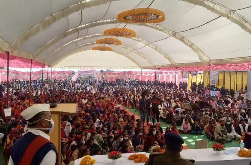 Legal Services and Public Welfare Camp जिला एवं सत्र न्यायाधीश बोले-सुन्दर समाज की रचना के लिए निष्काम भाव से कर्म करना चाहिए