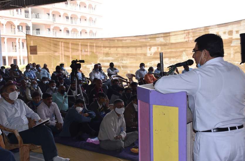 ‘गोमाता में किसानों को आत्मनिर्भर बनाने की ताकत’ ‘गोमाता में किसानों को आत्मनिर्भर बनाने की ताकत’